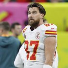 El ala cerrada de los Kansas City Chiefs, Travis Kelce, antes del Super Bowl LIX entre los Kansas City Chiefs y los Philadelphia Eagles en el Caesars Superdome de Nueva Orleans, Luisiana (EE.UU.). EFE/ERIK S. LESSER