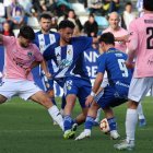 Esquerdo podrá jugar el domingo tras la contractura sufrida frente al Barakaldo CF.