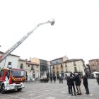 El nuevo camión de bomberos.