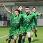 Mas (derecha) celebra junto a sus compañeros uno de sus goles anotados en Ciudad Rodrigo.