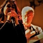 Una actuación de la artista madrileña María de la Flor.