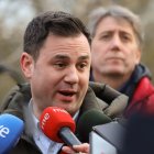 Distintos episodios de Cendón, Martínez y Diez durante la campaña del político soriano antes del congreso socialista de Palencia.