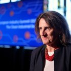 Teresa Ribera ayer, durante el anuncio del viraje de la política verde de la UE.