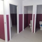 Imagen de los baños clausurados tras la obra.