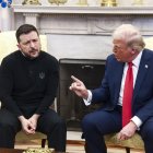 El presidente ucraniano, Volodímir Zelenski, junto a su homólogo estadounidense, Donald Trump. EFE/Jim Lo Scalzo