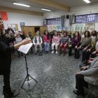 Un momento del ensayo de los viernes en el Juan del Enzina de FemeninoCoral.