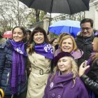 La ministra de Igualdad, Ana Redondo (c), junto a Reyes Maroto (i), Pilar Bernabé (2d) y Óscar López (d), al inicio de la manifestación con motivo del Día Internacional de la Mujer, este sábado en Madrid. EFE/ Victor Lerena