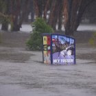 Lismore (Australia), 09/03/2025.- A flooded area on Woodlark Street as residents in New South Wales and Queensland have been told to bunker down for dangerous conditions, including flash flooding, heavy rain, and intense winds, as Tropical Cyclone Alfred was downgraded to a tropical low in Lismore, Australia, 09 March 2025. Authorities are concerned a river levee in Lismore could be breached, with major flooding expected at the Wilsons River. EFE/EPA/Jason O'Brien AUSTRALIA AND NEW ZEALAND OUT