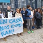 Concentración en repulsa por la educadora asesinada en un piso tutelado en Badajoz.