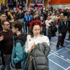 Nuuk, 11/03/2025.- Ciudadanos groenlandeses aguardan su turno para votar en las elecciones parlamentarias celebradas hoy en Groenlandia.
EFE/EPA/MADS CLAUS RASMUSSEN DENMARK OUT