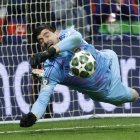 Courtois, durante la tanda de penaltis del Real Madrid ante el Atlético el pasado miércoles.