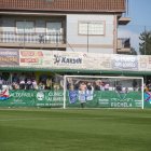 Seguidores de la Deportiva en el partido de la pasada temporada en O Espiñedo, choque que fue muy igualado y acabó sin goles.