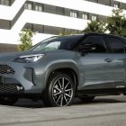 La actualizada gama 2025 del Toyota Yaris Cross, propone novedades estéticas y motorísticas.