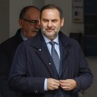 José Luis Ábalos sale del Supremo.