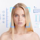 Imagen de una mujer con datos biométricos sobreimpresos.