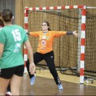 La guardameta leonesa Marta Vidal del Palacio lleva tres años vistiendo la elástica del HBC Thuir francés tras su paso por Málaga y el Cleba.