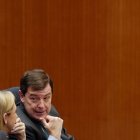 Alfonso Fernández Mañueco con Isabel Blanco.