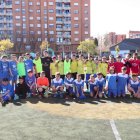 Los equipos de los colegios leoneses participantes, con el campeón Agustinos que posa con sus integrantes agachados a la derecha.