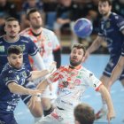 El Ademar tendrá que hacer un partido perfecto para eliminar al Cangas de la Copa del Rey.