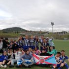 El conjunto blanquiazul celebra el triunfo logrado el pasado sábado contra el CD San Pío X.