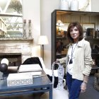 La fundadora y presidenta de Becara, Begoña Zunzunegui posa en una de sus tiendas durante una entrevista con EFE con motivo del 50 aniversario de la emblemática empresa de decoración. EFE/Inma Tapia.
