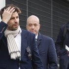 El exjugador del FC Barcelona Gerard Piqué rodeados de medios tras salir del juzgado de Majadahonda (Madrid). EFE/ Rodrigo Jimenez