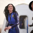 La cantante Katy Perry ha viajado al espacio, como hizo Jesús Calleja en febrero.
