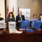 Representantes de Asprona, Eduardo Diego, y del Foro por la inclusión.