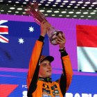 JEDDAH (Saudi Arabia), 20/04/2025.- El australiano Oscar Piastri (McLaren), nuevo líder del Mundial de Fórmula Uno al ganar este domingo el Gran Premio de Arabia Saudí, el quinto del año, en el circuito urbano de Yeda EFE/EPA/ALI HAIDER
