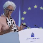 La presidenta del BCE, Christine Lagarde, comparece tras una reunión del organismo.