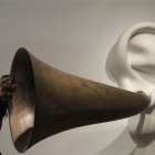 'Bethoven's Trumpet', del artista John Baldessari.