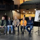Presentación del festival con el cartel de Pedro Mato como Chaplin.