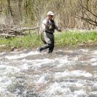 La temporada de pesca en los ríos leoneses ha superado el primer mes y con perspectivas de convertirse en un notable año.  Por el momento, caudales altos y aguas frías.