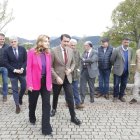 La viceconsejera, Mar Sancho, y el consejero, Juan Carlos Suárez-Quiñones, ayer en Riaño.