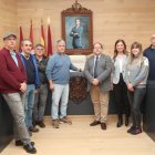 Reunión en el salón de plenos del equipo de gobierno y el comité de empresa de Azucarera.