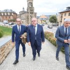 El alcalde de Ponferrada, el consejero de Sanidad y el delegado territorial de la Junta.