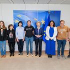 Imagen tomada de la cuenta de la presidenta de la Comisión Europea, Ursula von der Leyen, en la red social X de la reunión que ha mantenido en Bruselas con representantes de las asociaciones de afectados por la dana, que azotó Valencia el pasado octubre, tras la petición que le hicieron para que conozca de primera mano la situación de la zona afectada y sus necesidades. EFE/Ursula von der Leyen.