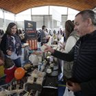 La Feria de Productos y Tradiciones Leonesas cumplió su segunda edición el 6 de abril con gran éxito de público.