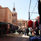 Imagen de archivo de un mercado dominical en Santa María del Páramo.
