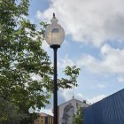Una de las farolas instaladas.