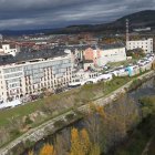 Vista de la trama urbana junto al río Sil en Ponferrada.