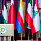 Pedro Sanchez en la cumbre árabe en Baghdad.