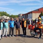 El alcalde, Javier Carrera, con los organizadores.