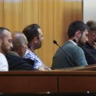 Los cinco acusados de insultar a Vinicius en Valladolid. EFE/Nacho Gallego.