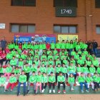 Foto de familia de los participantes en las escuelas deportivas.