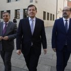 El presidente de la Junta, Alfonso Fernández Mañueco, presenta las actuaciones de mejora y modernización llevadas a cabo en la estación de autobuses de Ponferrada