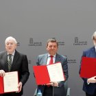 El consejero de Presidencia y el presidente de la Ceoe.