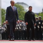 Zelenski junto al canciller Merz, ayer en Berlín.
