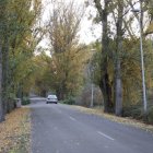 Carretera entre Gradefes y Puente Villarente, en una imagen de archivo.