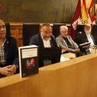 Presentación del libro de Peñín (tercero por la izquierda).